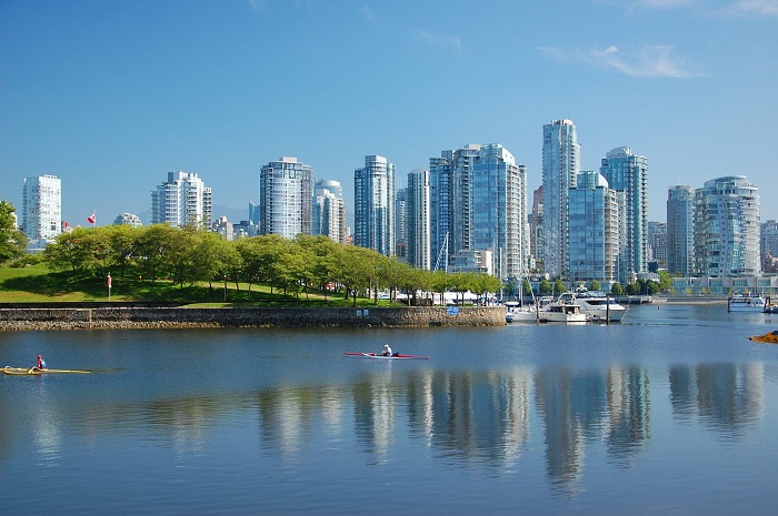 The Benefits of Permanent Residency in Canada